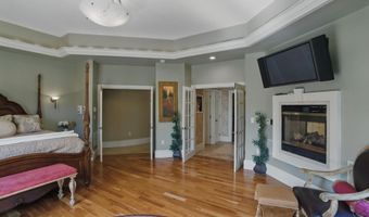7 Champagne Ter, Bedford, NH 03110