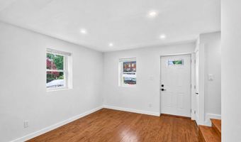 2218 FARRINGTON Ave, Alexandria, VA 22303
