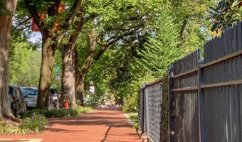 322 E CAPITOL St NE, Washington, DC 20003