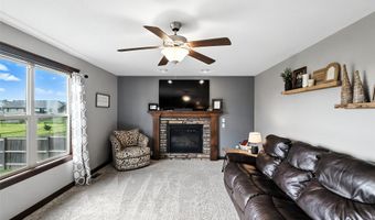 2723 4th Ave SE, Altoona, IA 50009