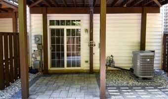 7810 LOCUST LEAF Ln, Alexandria, VA 22315