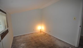 19 Clark Pl, Avenel, NJ 07001