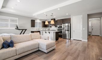 761 Razorbill St, Vacaville, CA 95688