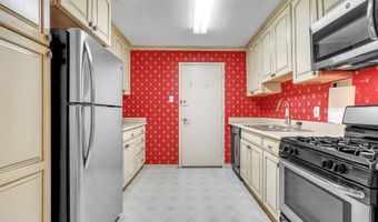 5301 WESTBARD Cir 438, Bethesda, MD 20816