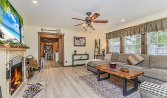 216 Main St, Middletown, NJ 07748