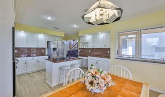 6107 MARBELLA Blvd, Apollo Beach, FL 33572
