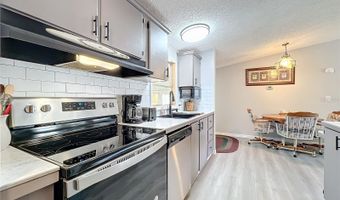 13426 PALM Dr, Astatula, FL 34705