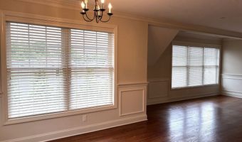 67 W Main St 421, Clinton, CT 06413