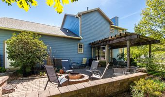 2609 Somerset Dr, Ames, IA 50010