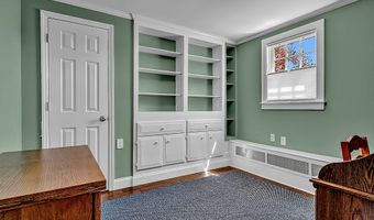 36 Whiting Farm Rd, Branford, CT 06405