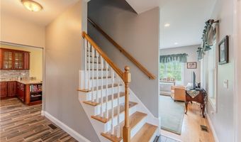 111 Middle St, North Kingstown, RI 02852