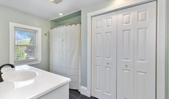 87 Friend St A, Amesbury, MA 01913