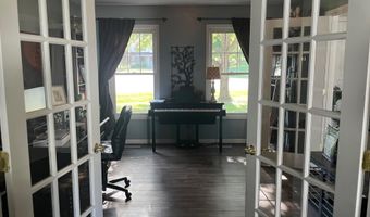 2329 Woodridge Dr, Adrian, MI 49221