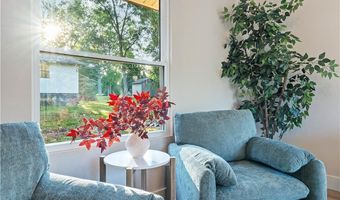1201 NW 10th St, Bentonville, AR 72712