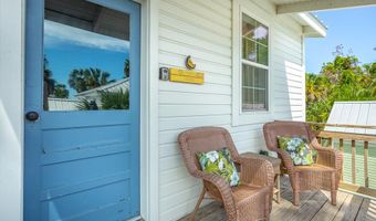 19 Leslie St, Apalachicola, FL 32320