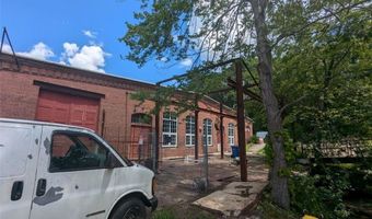 70 Moshassuck Rd A, Lincoln, RI 02865