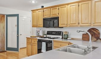 26 Overlook Dr, Acton, MA 01720
