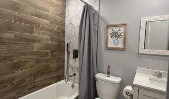 8 Compass Ln, Barnegat, NJ 08005