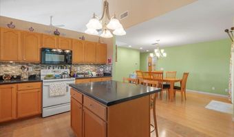 333 Puumakani Pl, Kahului, HI 96732