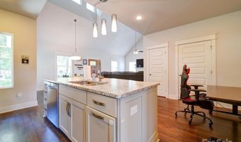 1421 Lyon Ct, Charlotte, NC 28205