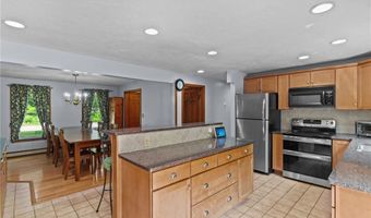394 Maureen Cir, Burrillville, RI 02839