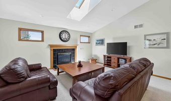 5574 Bantry Ln, Fitchburg, WI 53711