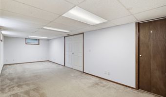 2536 Albrecht Ave, Akron, OH 44312