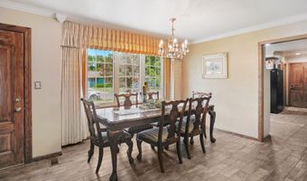 904 Squire Ln, Aberdeen, SD 57401