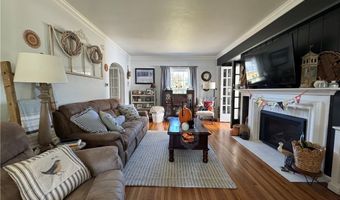 1214 Chestnut Dr, Ashtabula, OH 44004