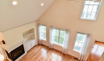 12 Braeburn Ln 12, Ashland, MA 01721