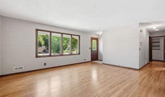 916 Whitney Dr, Apple Valley, MN 55124