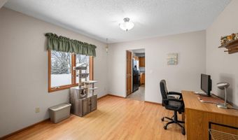 904 Elm St, Auburn, IN 46706