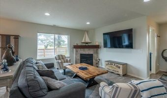 2701 Lincoln Ave, Bandon, OR 97411