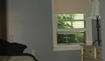 5 Reynolds Dr, Brattleboro, VT 05301