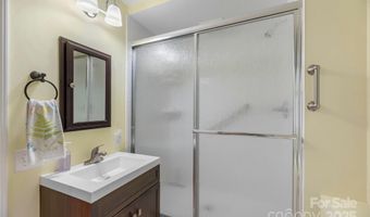 2 Muirfield Ct, Arden, NC 28704