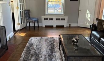 42 Pelham Pkwy, North Providence, RI 02911