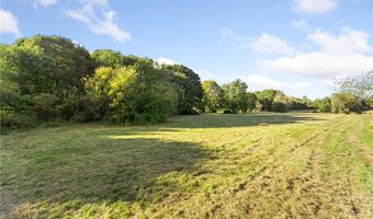 7 Carpenter Ave, Barrington, RI 02806