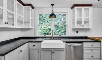4 Oneida Ave, Atlantic Highlands, NJ 07716