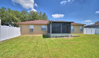 676 BERKLEY POINTE Dr, Auburndale, FL 33823
