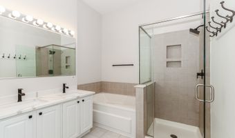 7 Shade Tree Ct, Algonquin, IL 60102