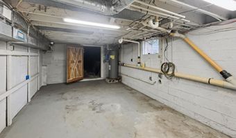 203 E College St, Ash Grove, MO 65604