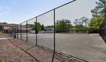 1311 Wellington Pl, Aberdeen, NJ 07747