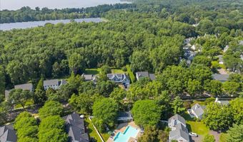 30 Eastman Farm Rd 30, Burlington, VT 05408