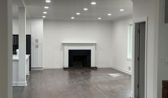 58 Fish Hawk Dr, Middletown, NJ 07748