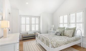 15 High St, Newport, RI 02840