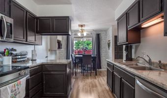 983 10th Ave NW, Altoona, IA 50009