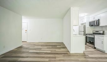 4939 AMERICANA Dr 106, Annandale, VA 22003