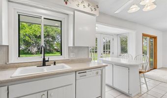 1405 Nile Kinnick Dr S, Adel, IA 50003