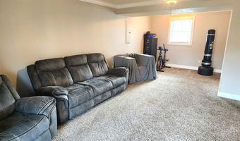 1019 E Daniels St, Aurora, MO 65605