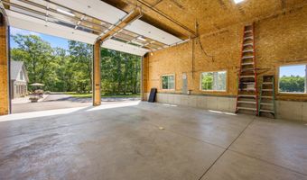 28 Upper Lead Mountain Pond Rd, Aurora, ME 04408